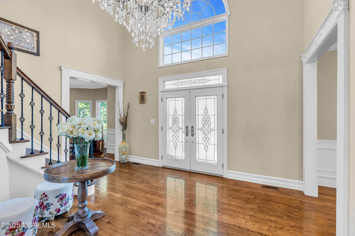 Chandelier, Interior, Wood Texture Flooring