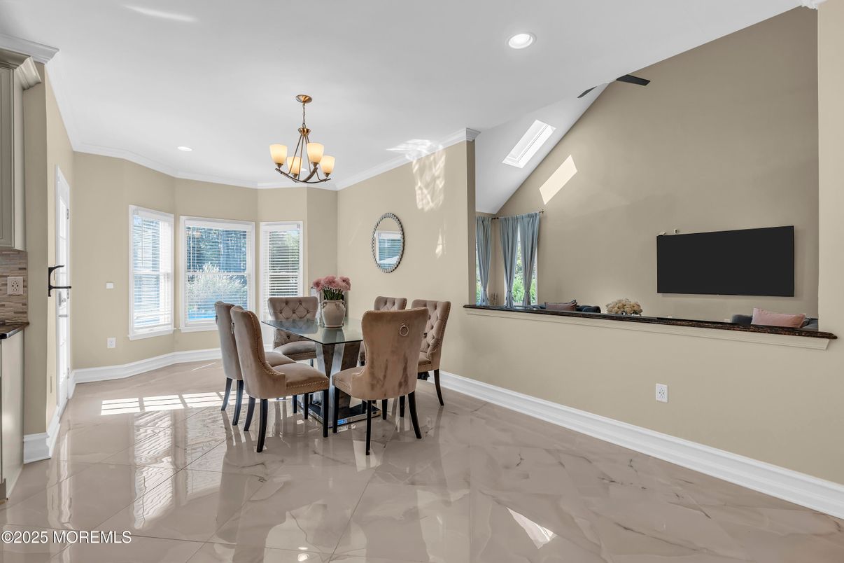 Chandelier, Dining room, Interior, Marble, Recessed Lighting