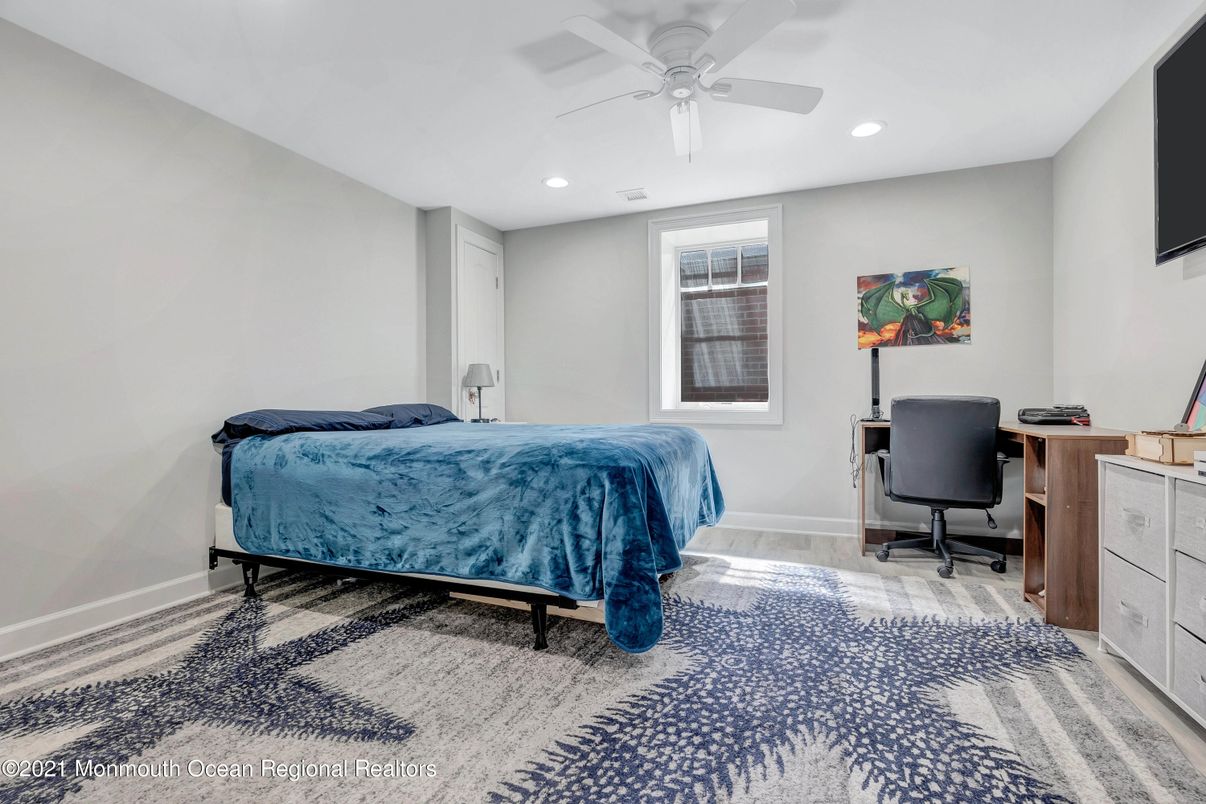 Bedroom, Home Office, Interior, Recessed Lighting, Wood Texture Flooring