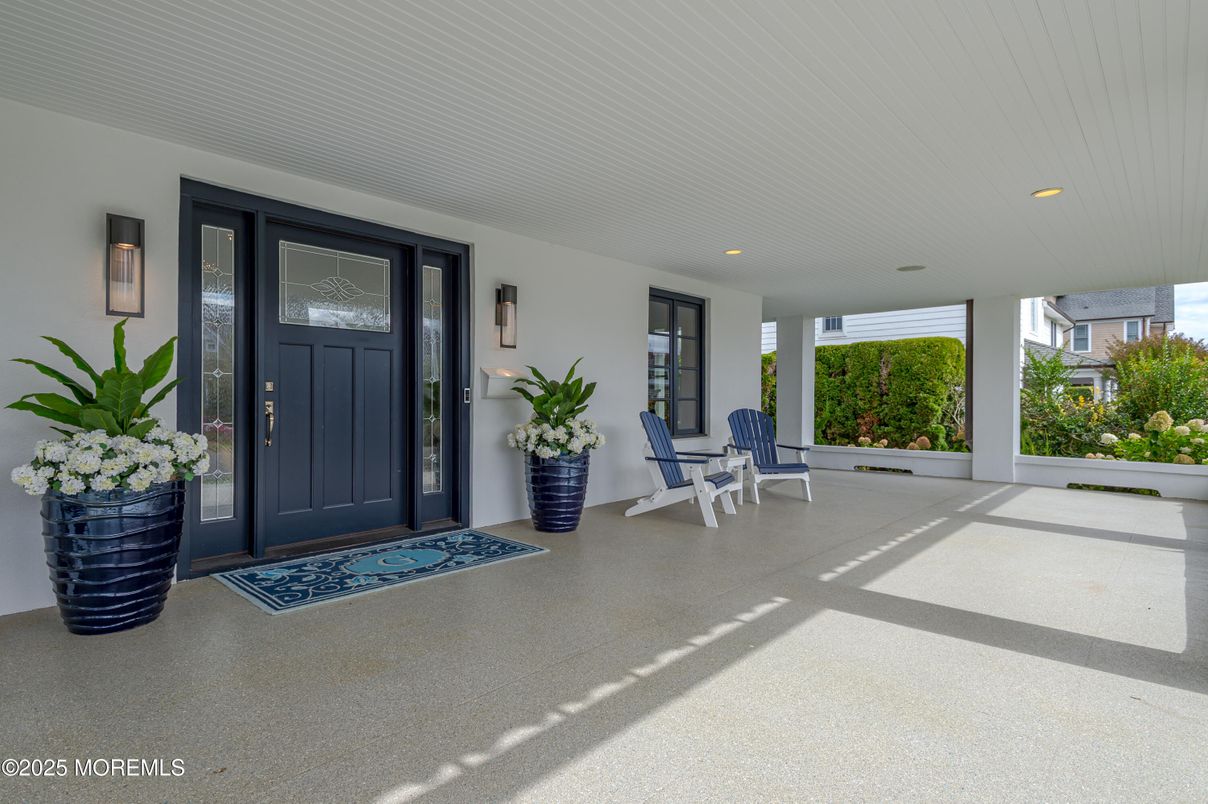 Exterior, Recessed Lighting