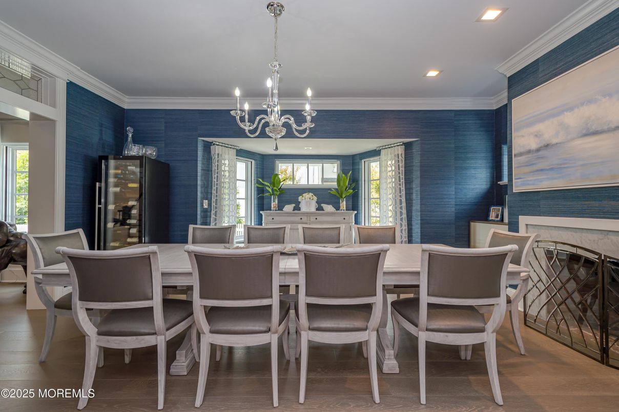 Chandelier, Dining room, Interior, Recessed Lighting, Wood Texture Flooring