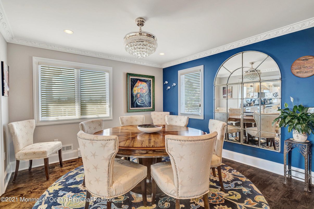 Chandelier, Dining room, Interior, Recessed Lighting, Wood Texture Flooring