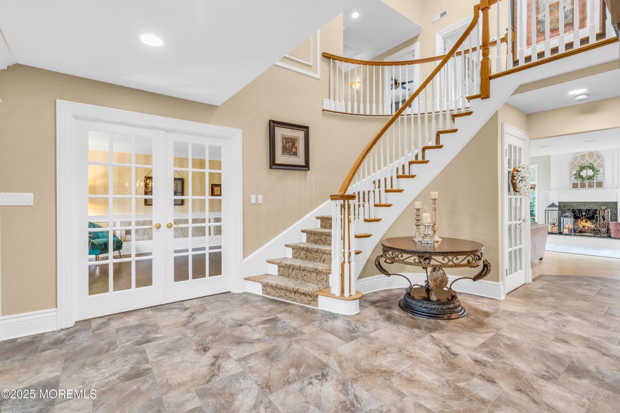 Fireplace, Interior, Recessed Lighting