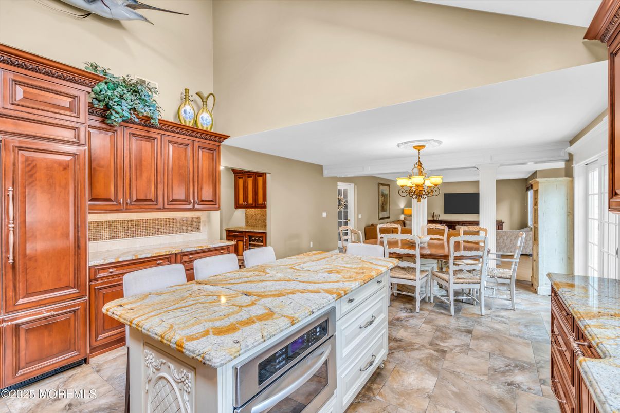 Chandelier, Dining room, Interior, Kitchen