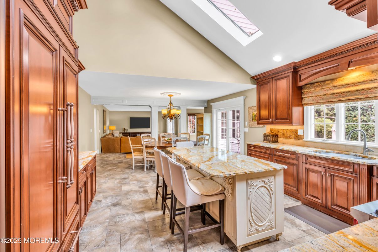 Chandelier, Dining room, Interior, Kitchen, Recessed Lighting