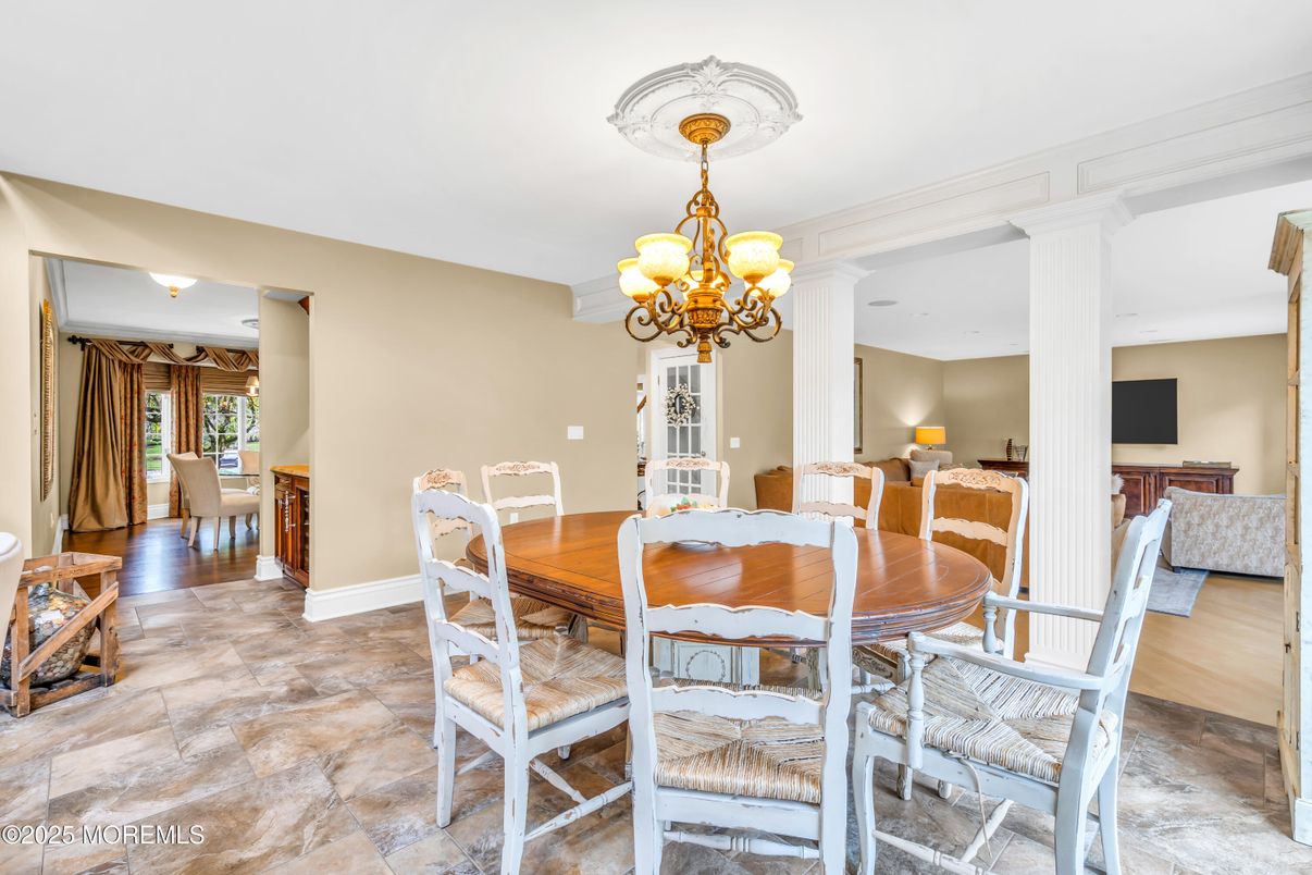 Chandelier, Dining room, Interior