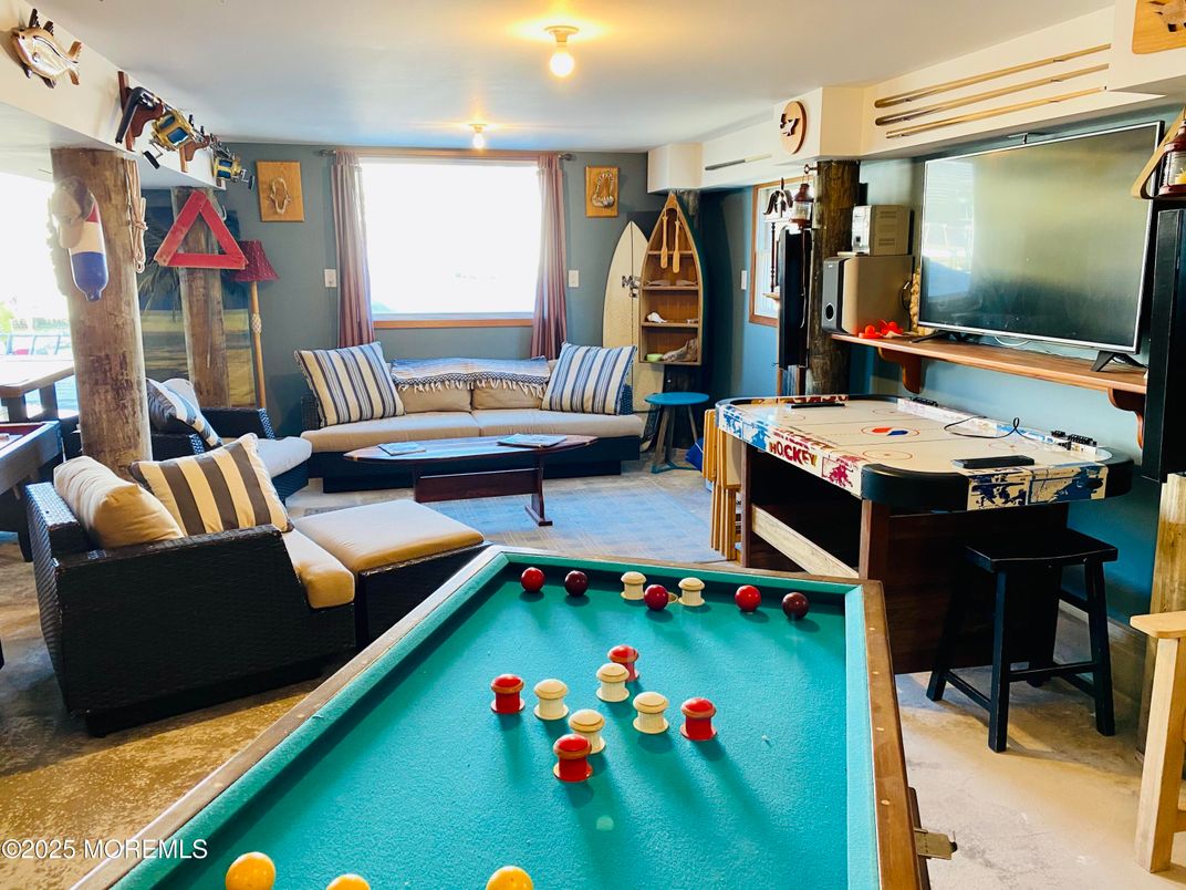 Billiard Table, Game Room, Interior, Living room