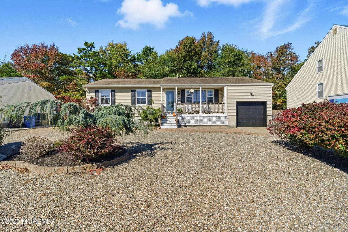 Attached, Backyard, Exterior, Facade, Ranch