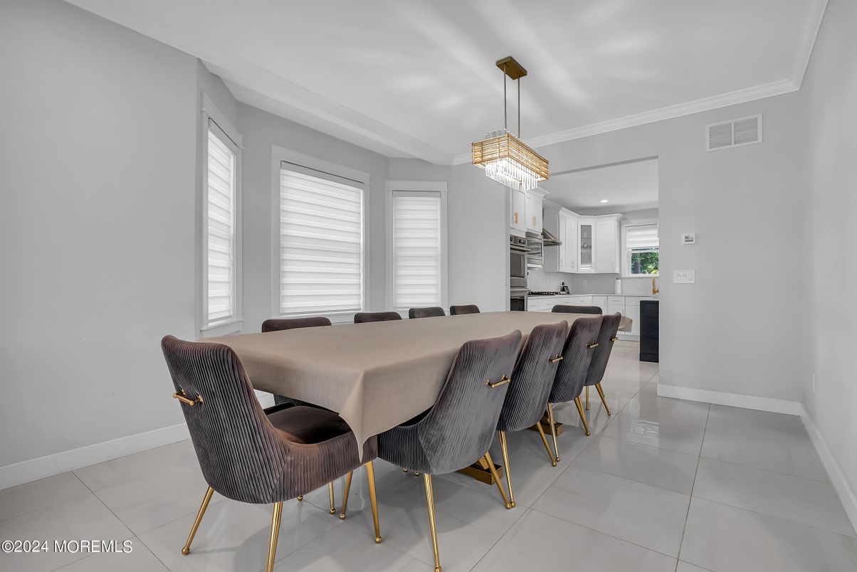 Chandelier, Dining room, Interior, Kitchen, Pendant Lights, Recessed Lighting