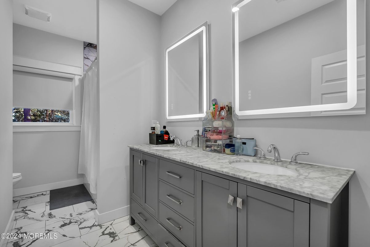 Bathroom, Dual Sink Vanities, Interior, Marble