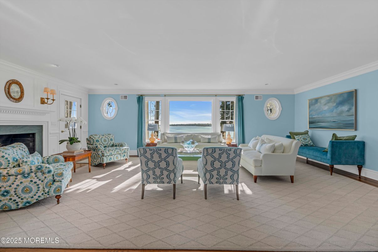 Fireplace, Interior, Living room, Water