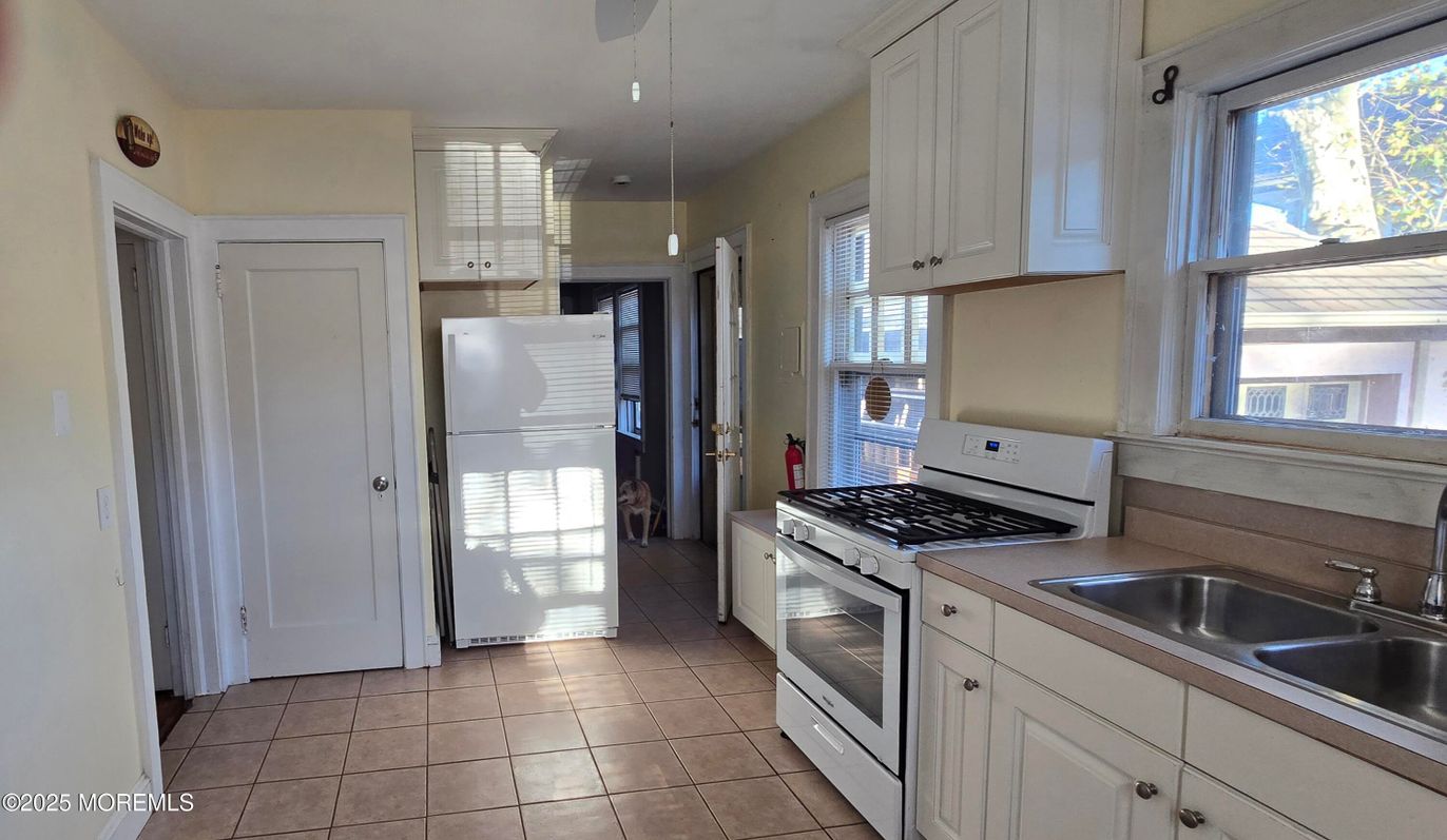 Interior, Kitchen, Pendant Lights