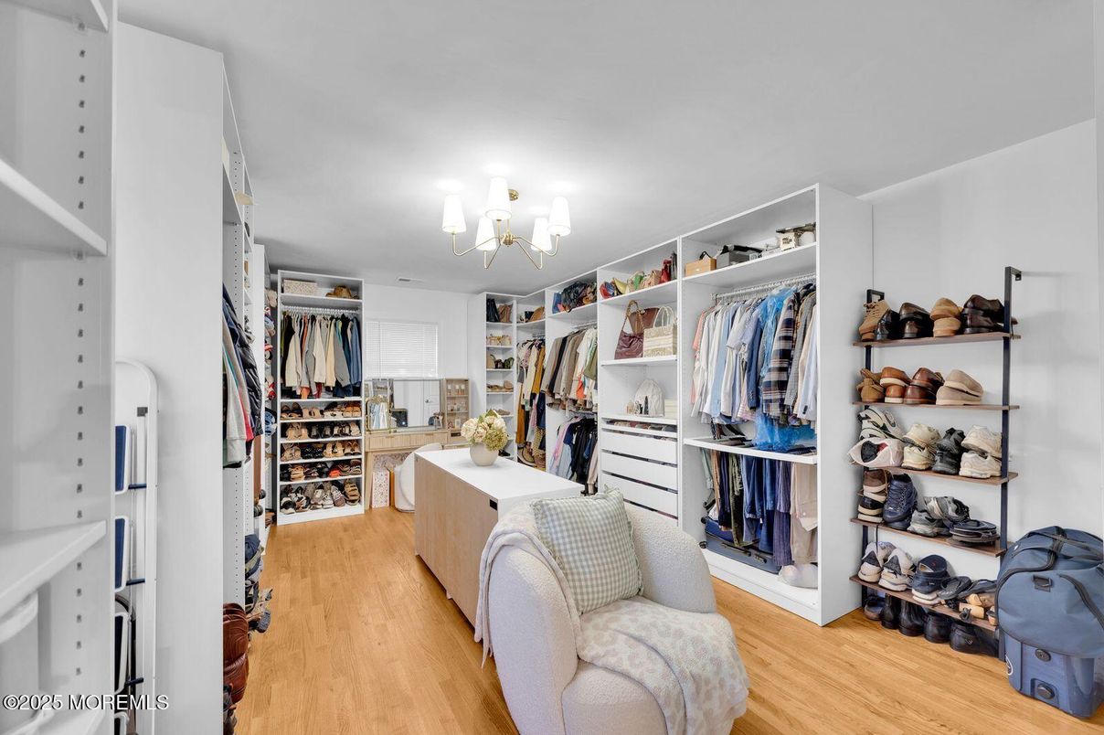 Chandelier, Interior, Walk-in Closets, Wood Texture Flooring