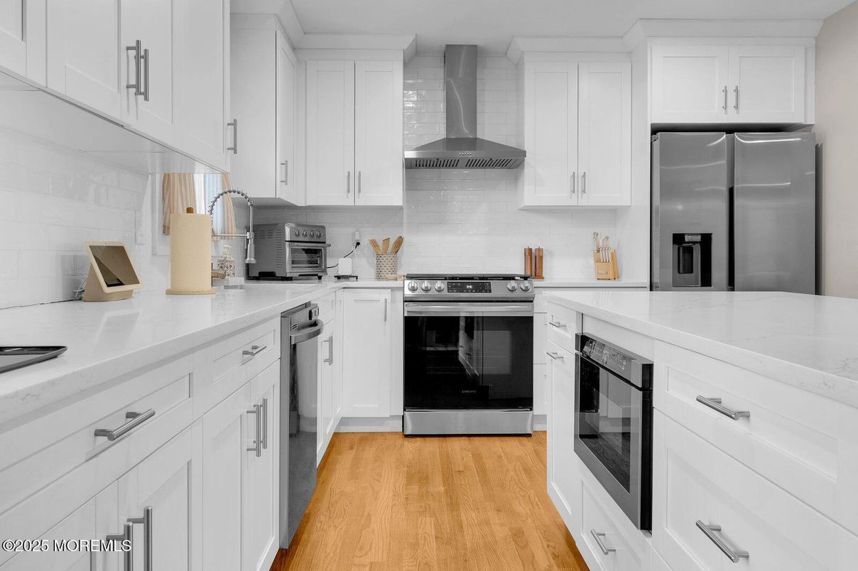 Interior, Kitchen, Stainless Steel Appliances, Wood Texture Flooring