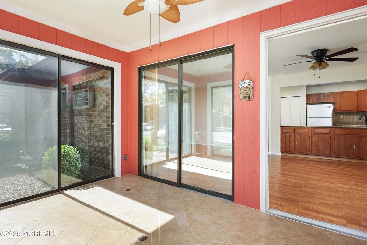 Empty room, Interior, Kitchen, Wood Texture Flooring