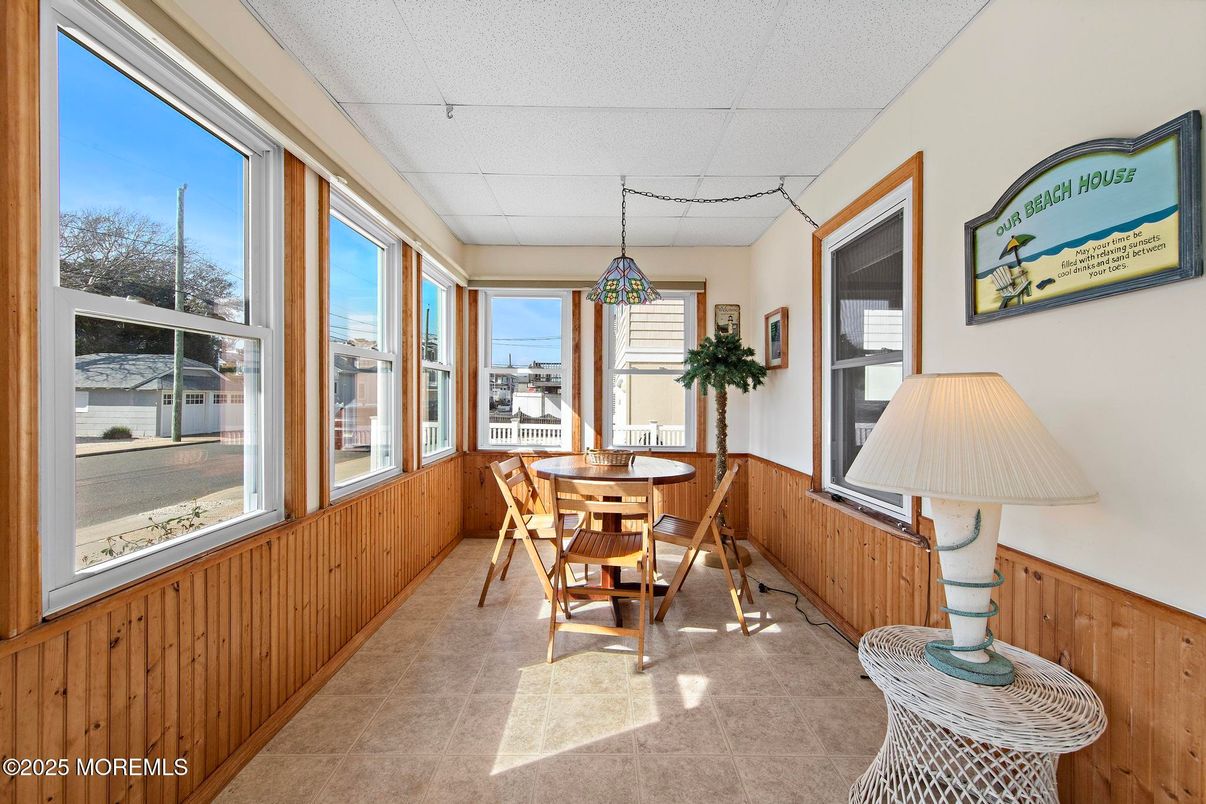 Dining room, Interior