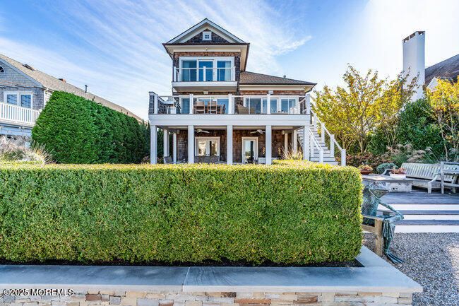 Exterior, Facade, Queen Anne Victorian