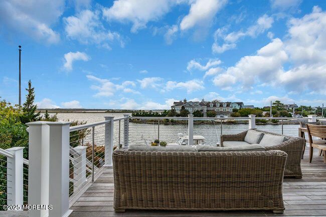 Exterior, Pool, Water