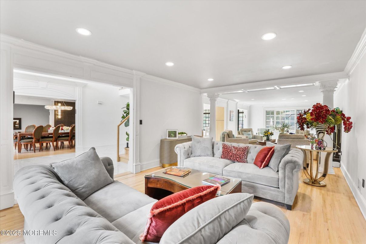Dining room, Interior, Living room, Recessed Lighting, Wood Texture Flooring
