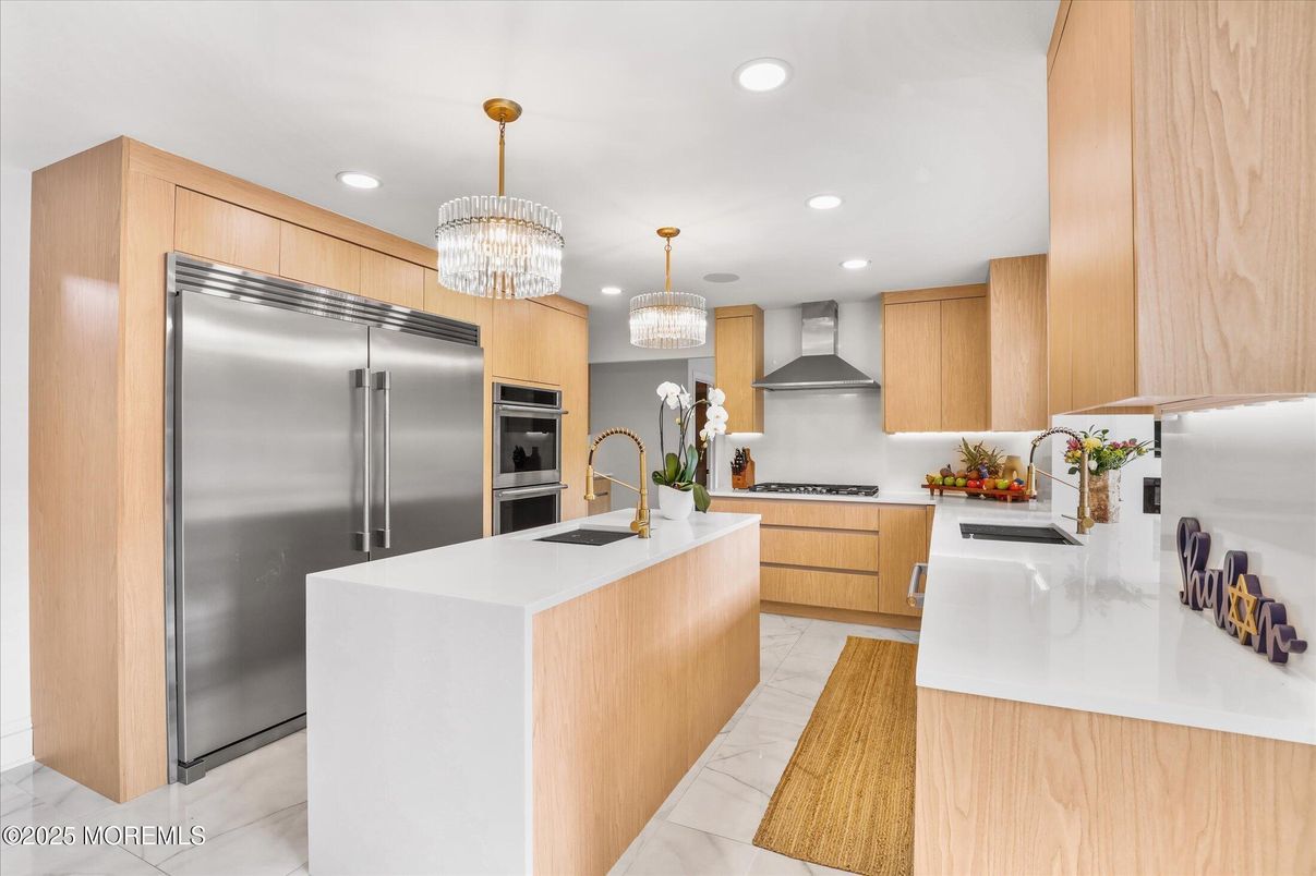 Chandelier, Interior, Kitchen, Marble, Recessed Lighting, Stainless Steel Appliances