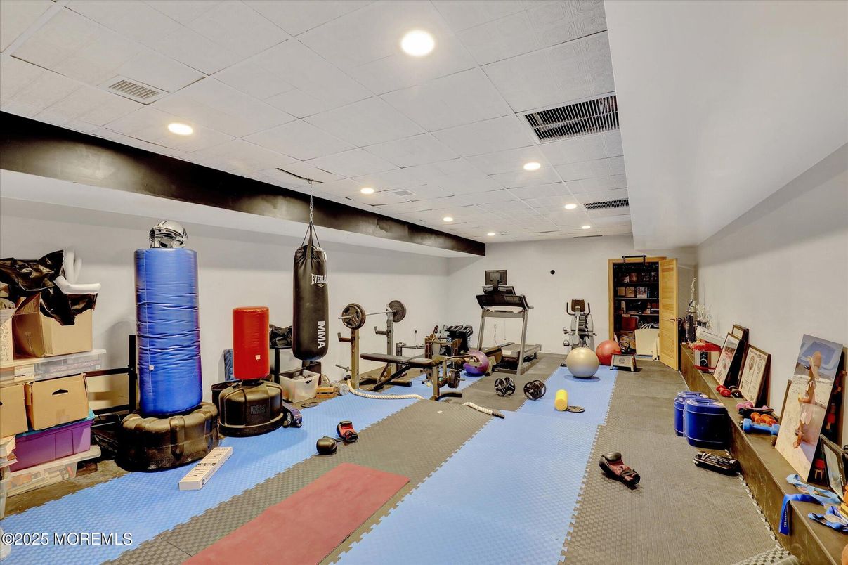 Fitness Equipment, Interior, Recessed Lighting