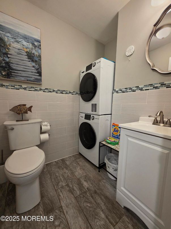 Bathroom, Interior, Washer, Wood Texture Flooring