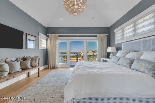 Bedroom, Interior, Pendant Lights, Water, Wood Texture Flooring