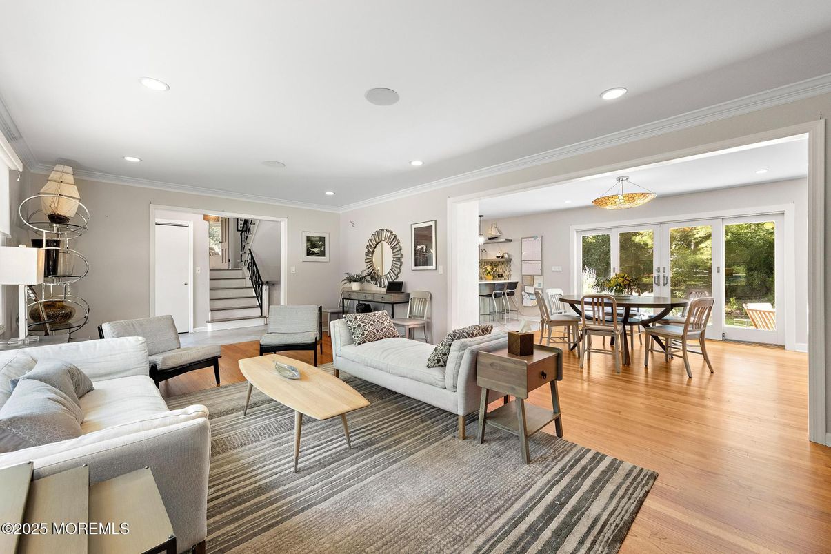 Dining room, Interior, Living room, Recessed Lighting, Wood Texture Flooring