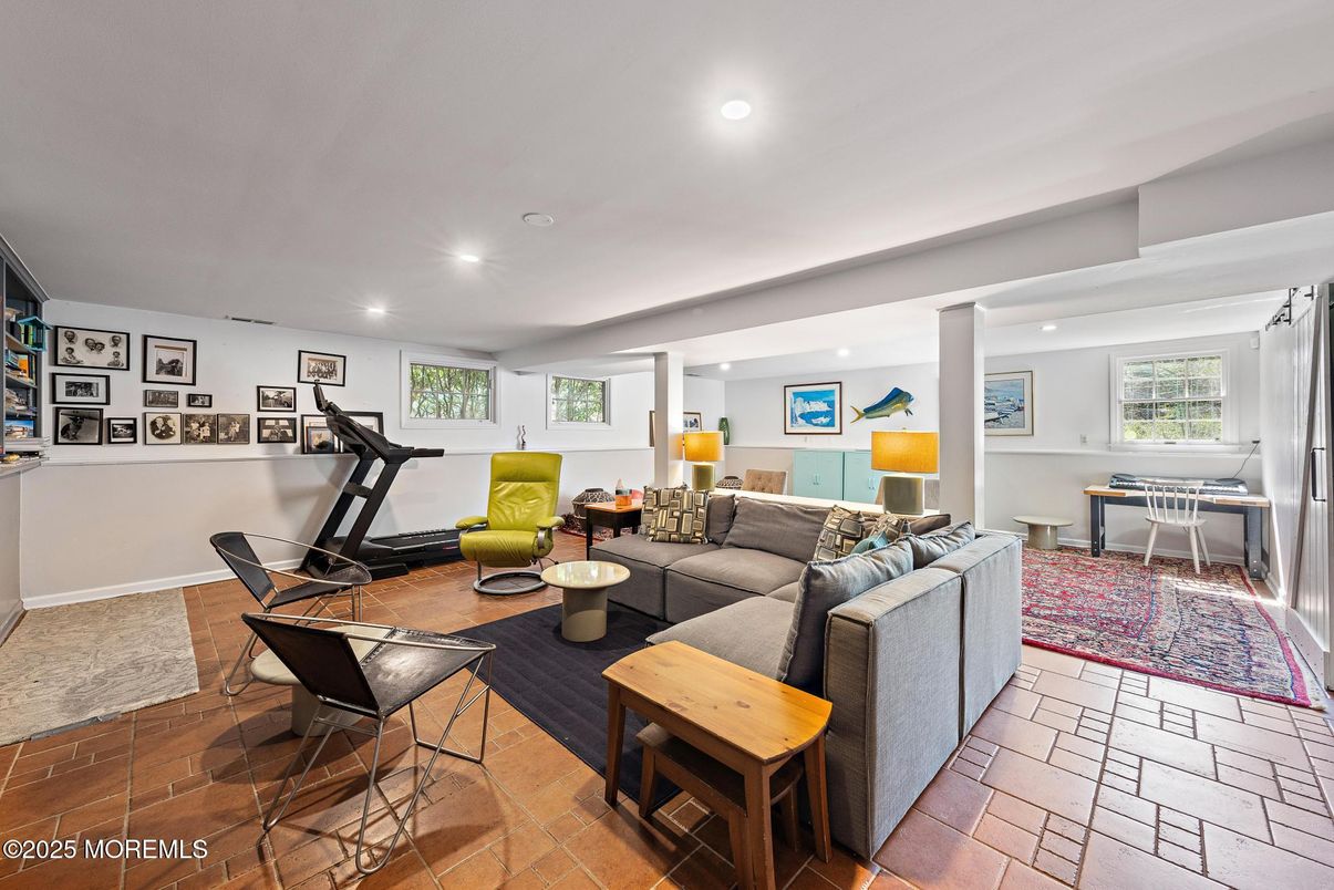 Fitness Equipment, Interior, Living room, Recessed Lighting