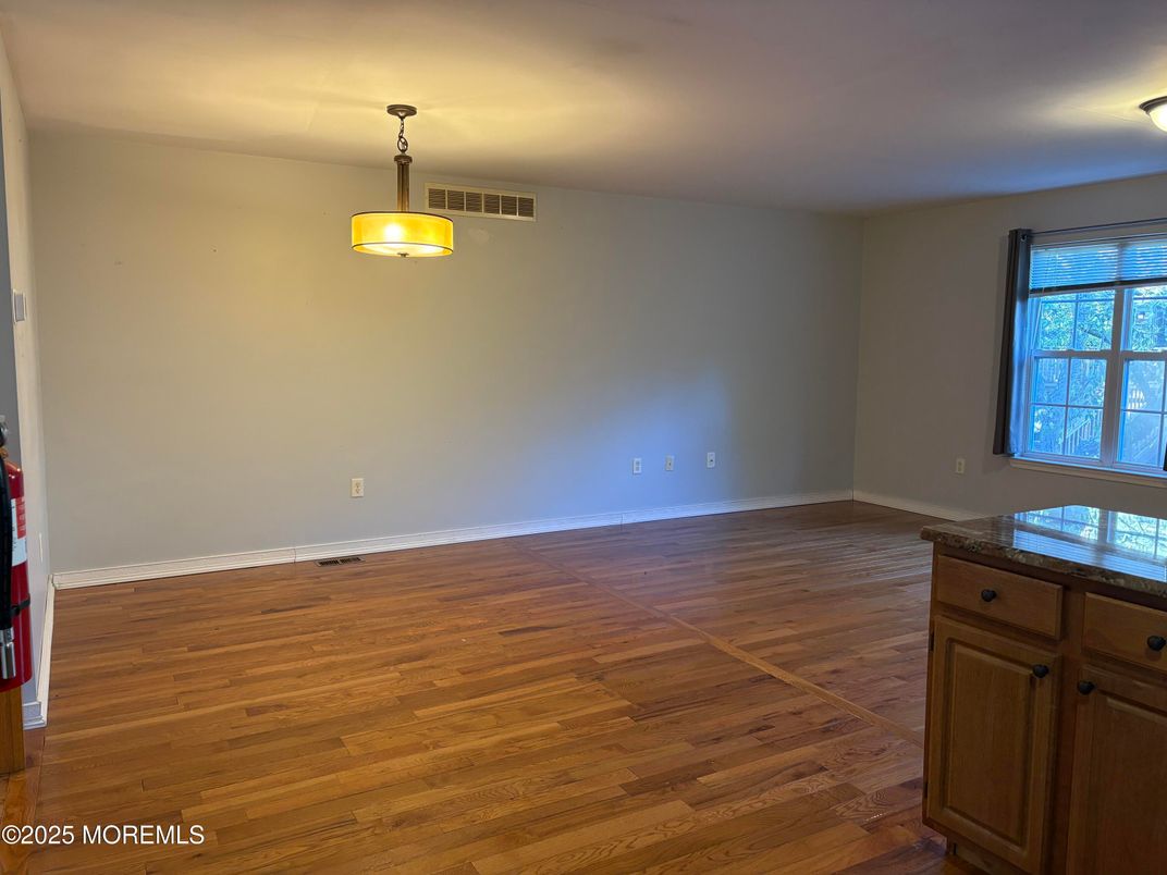Empty room, Interior, Pendant Lights, Wood Texture Flooring