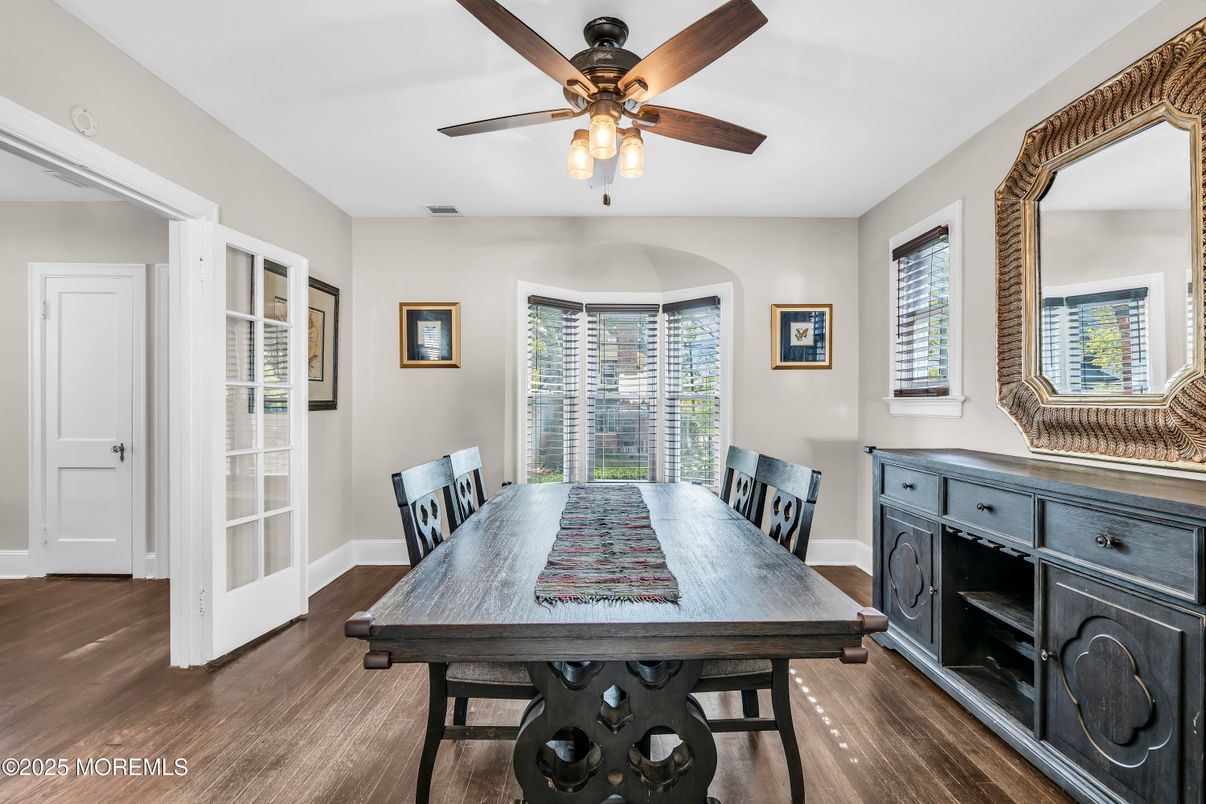 Dining room, Interior, Wood Texture Flooring
