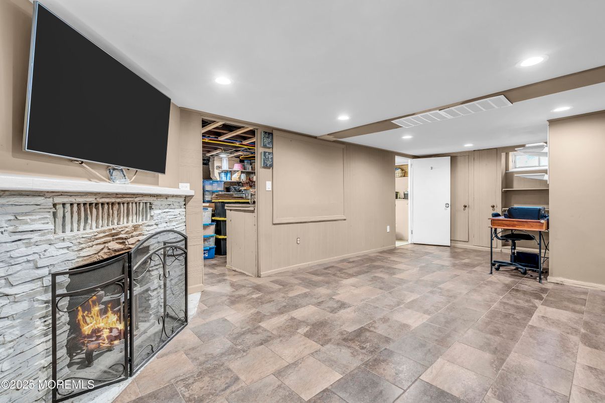 Interior, Recessed Lighting, Stone Walls, Wine Storage