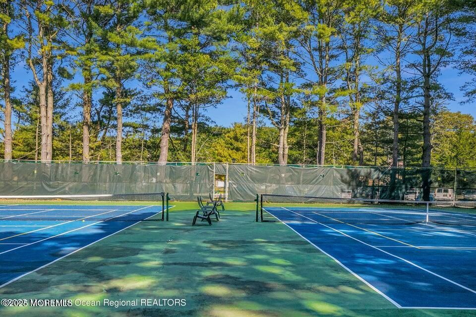 Exterior, Tennis Courts