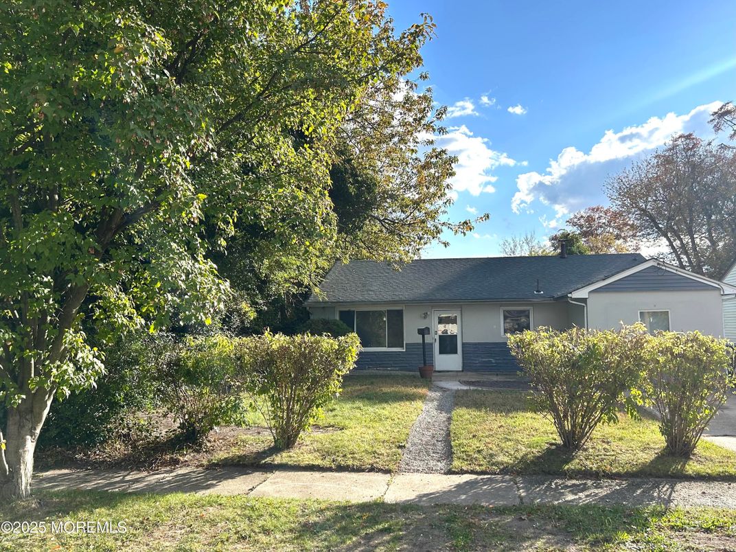 Backyard, Exterior, Facade, Ranch