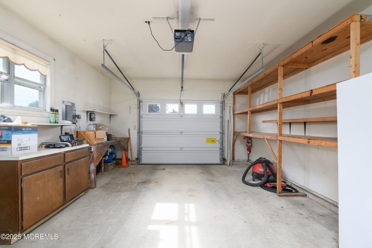 Garage, Interior