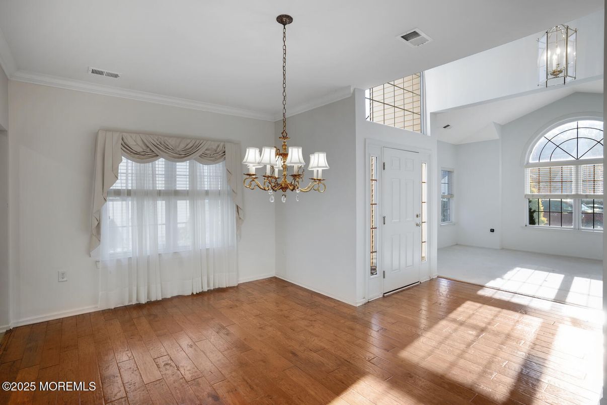 Chandelier, Empty room, Interior, Wood Texture Flooring