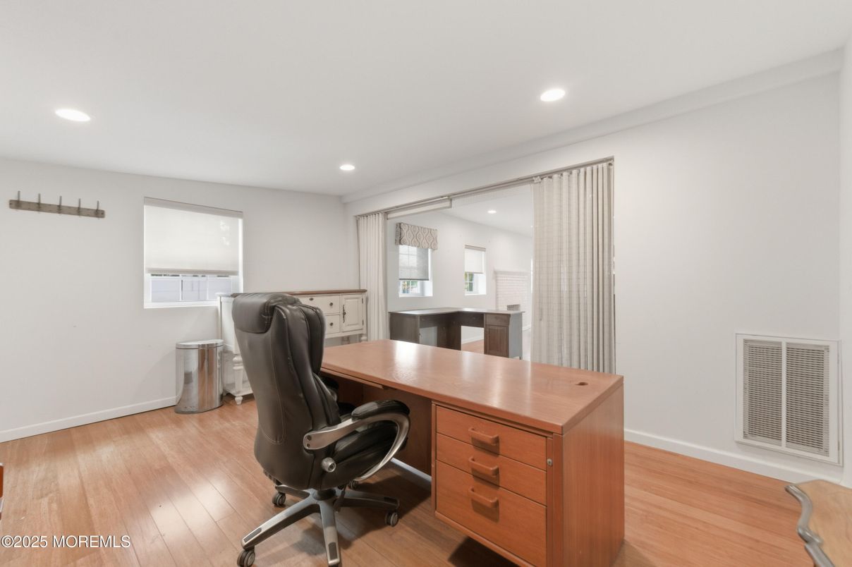 Home Office, Interior, Recessed Lighting, Wood Texture Flooring