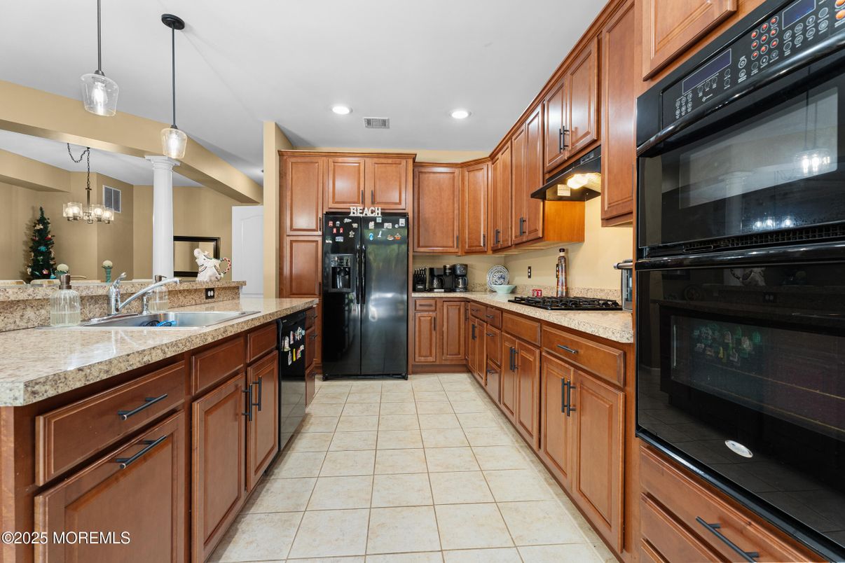 Interior, Kitchen, Pendant Lights, Recessed Lighting