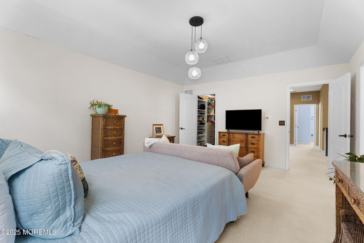 Bedroom, Interior, Pendant Lights