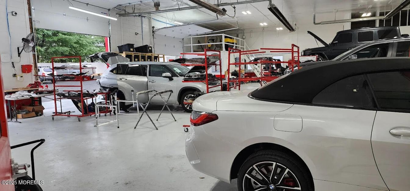 Garage, Interior, Recessed Lighting