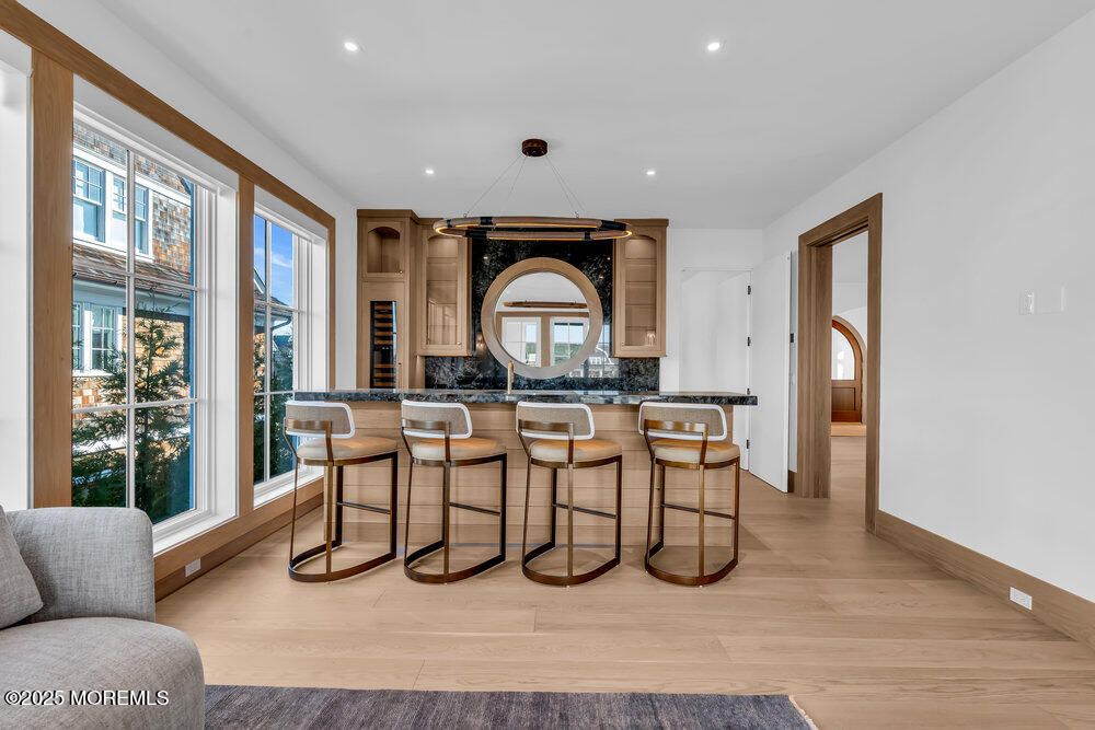 Interior, Pendant Lights, Recessed Lighting, Wood Texture Flooring