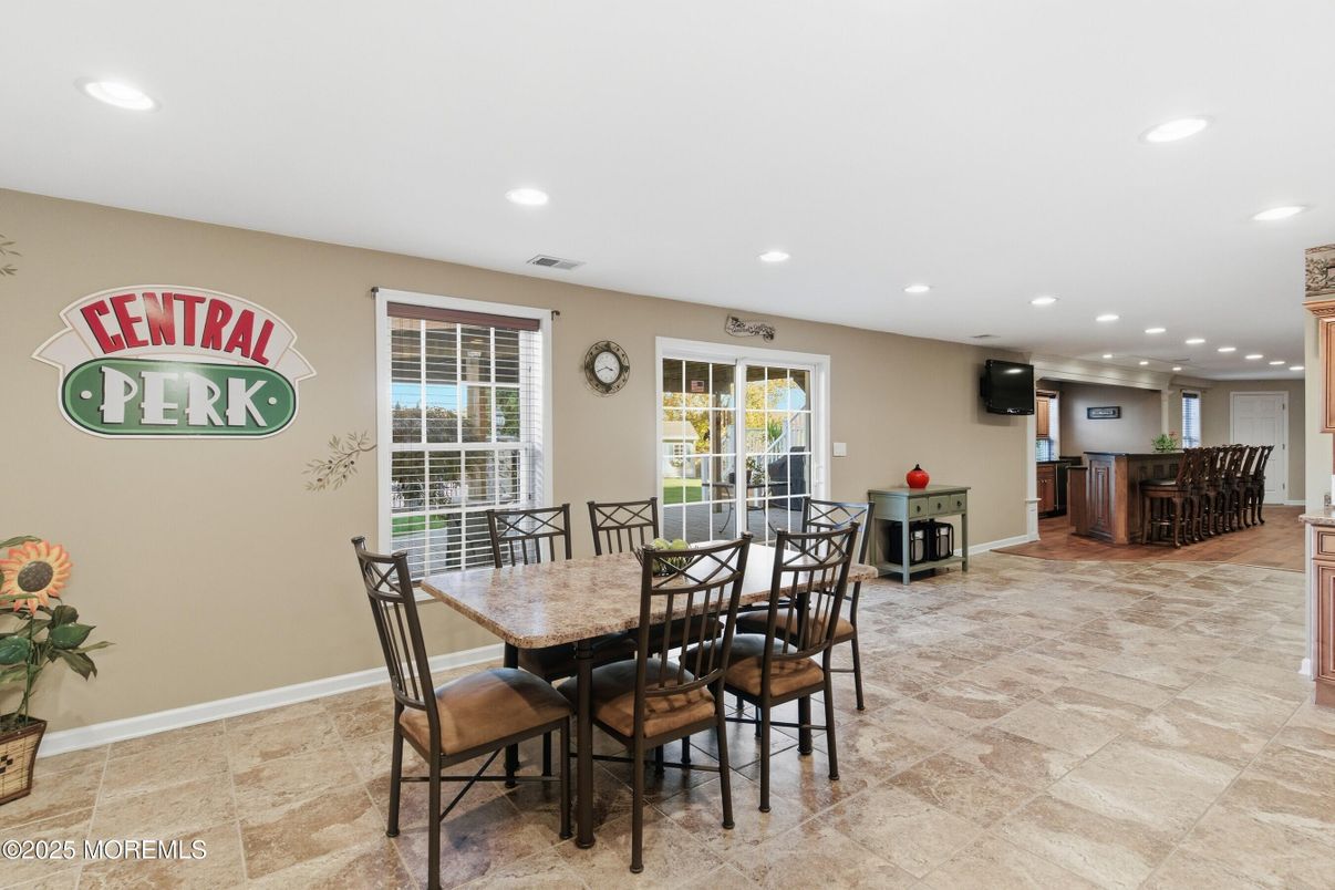 Dining room, Interior, Recessed Lighting