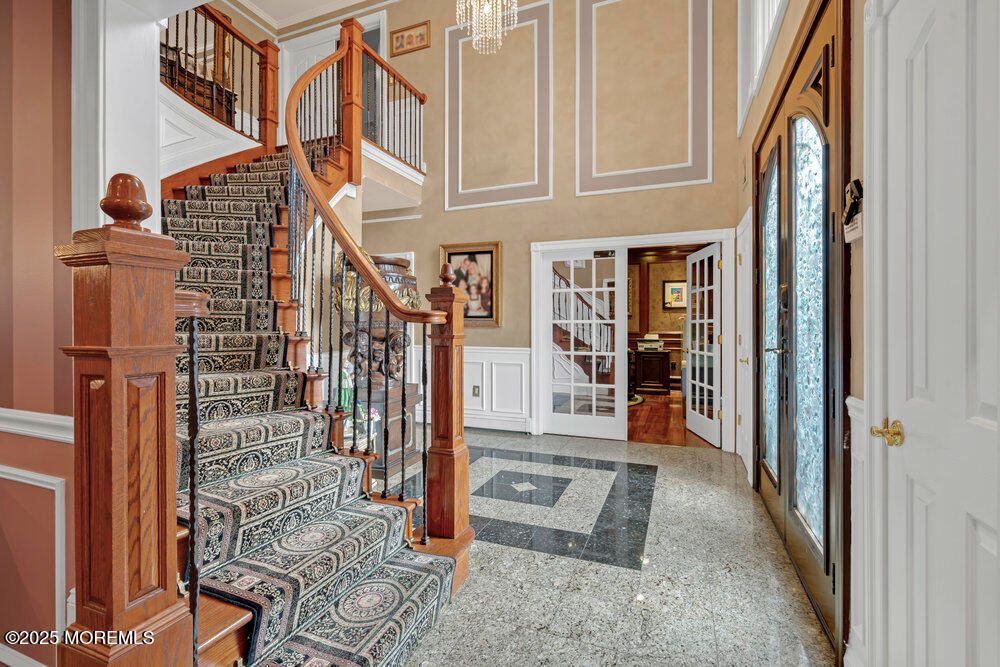 Chandelier, Interior