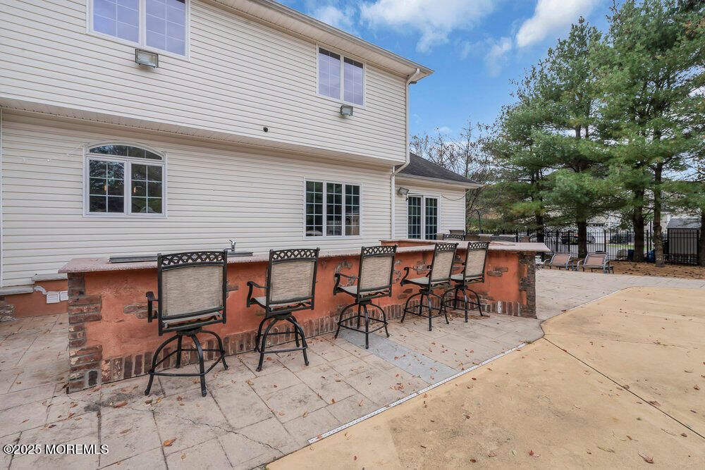 Exterior, Outdoor Kitchen