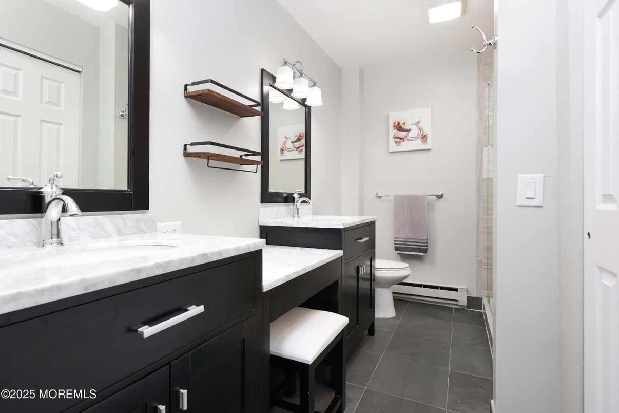 Bathroom, Dual Sink Vanities, Interior