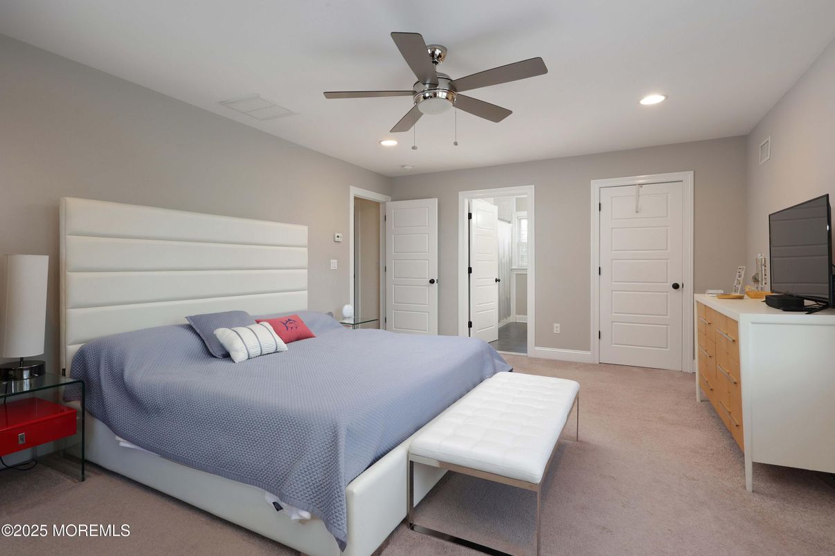 Bedroom, Interior, Recessed Lighting
