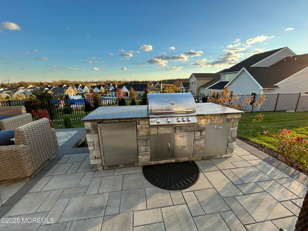 Exterior, Outdoor Kitchen