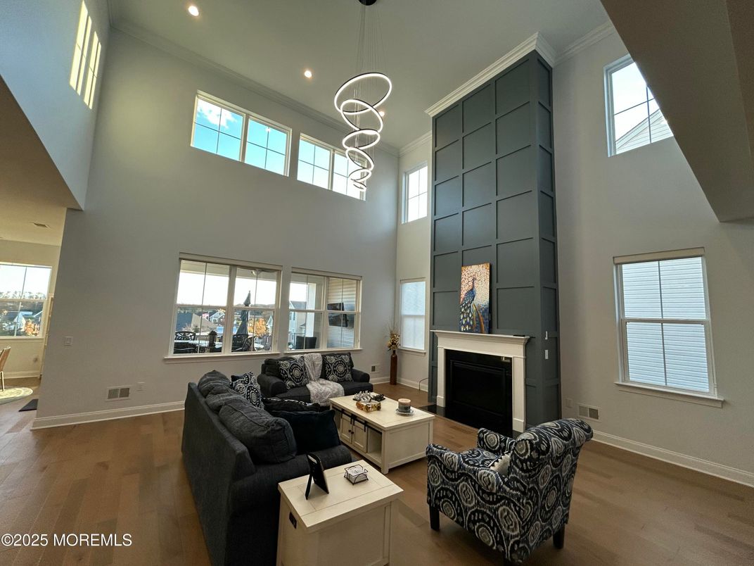 Fireplace, Interior, Living room, Pendant Lights, Recessed Lighting, Wood Texture Flooring