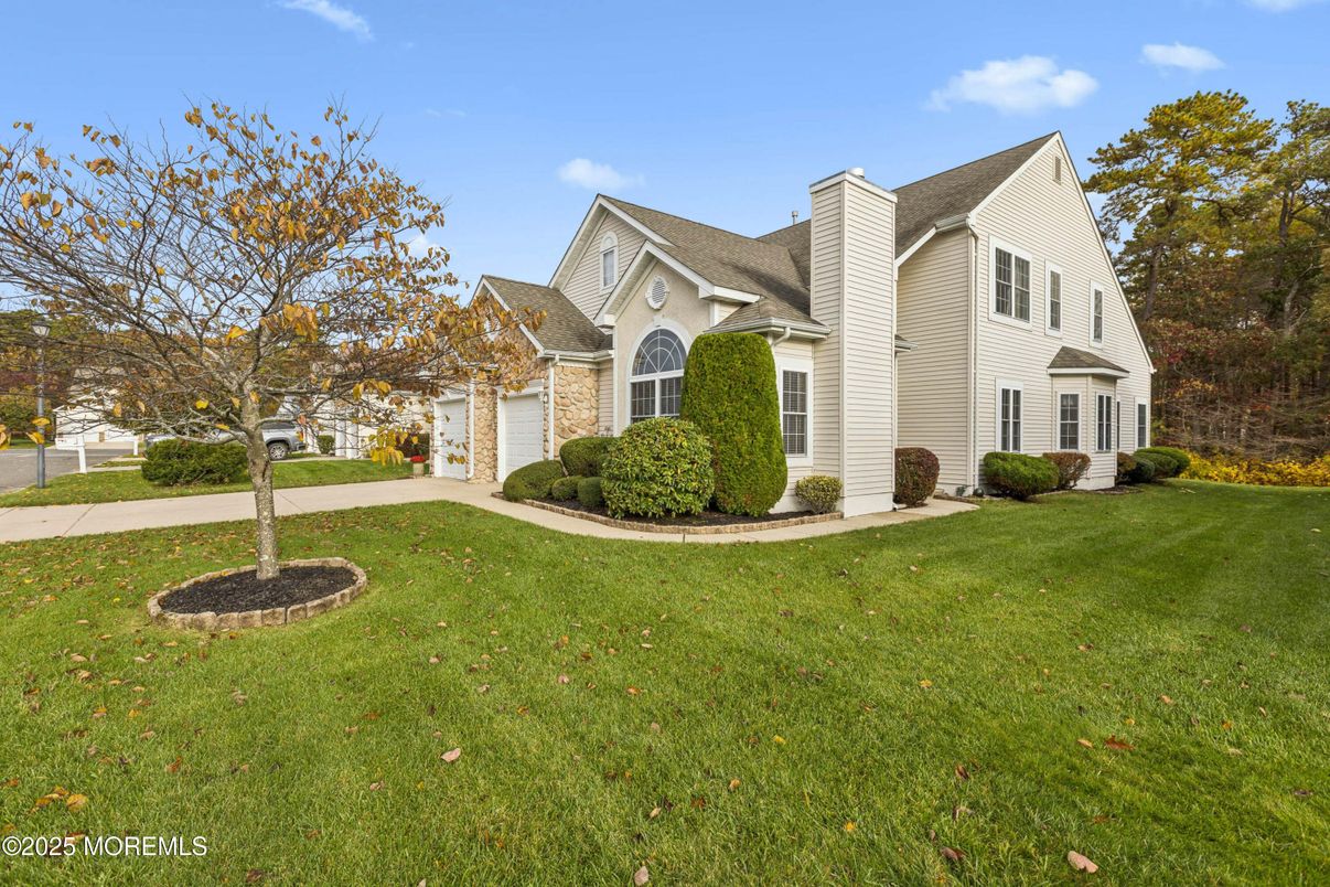Attached, Backyard, Exterior, Facade, French Provincial