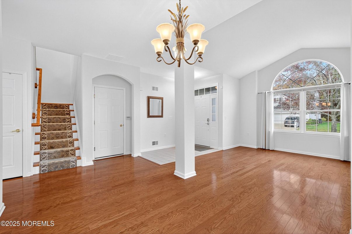 Chandelier, Empty room, Interior, Wood Texture Flooring
